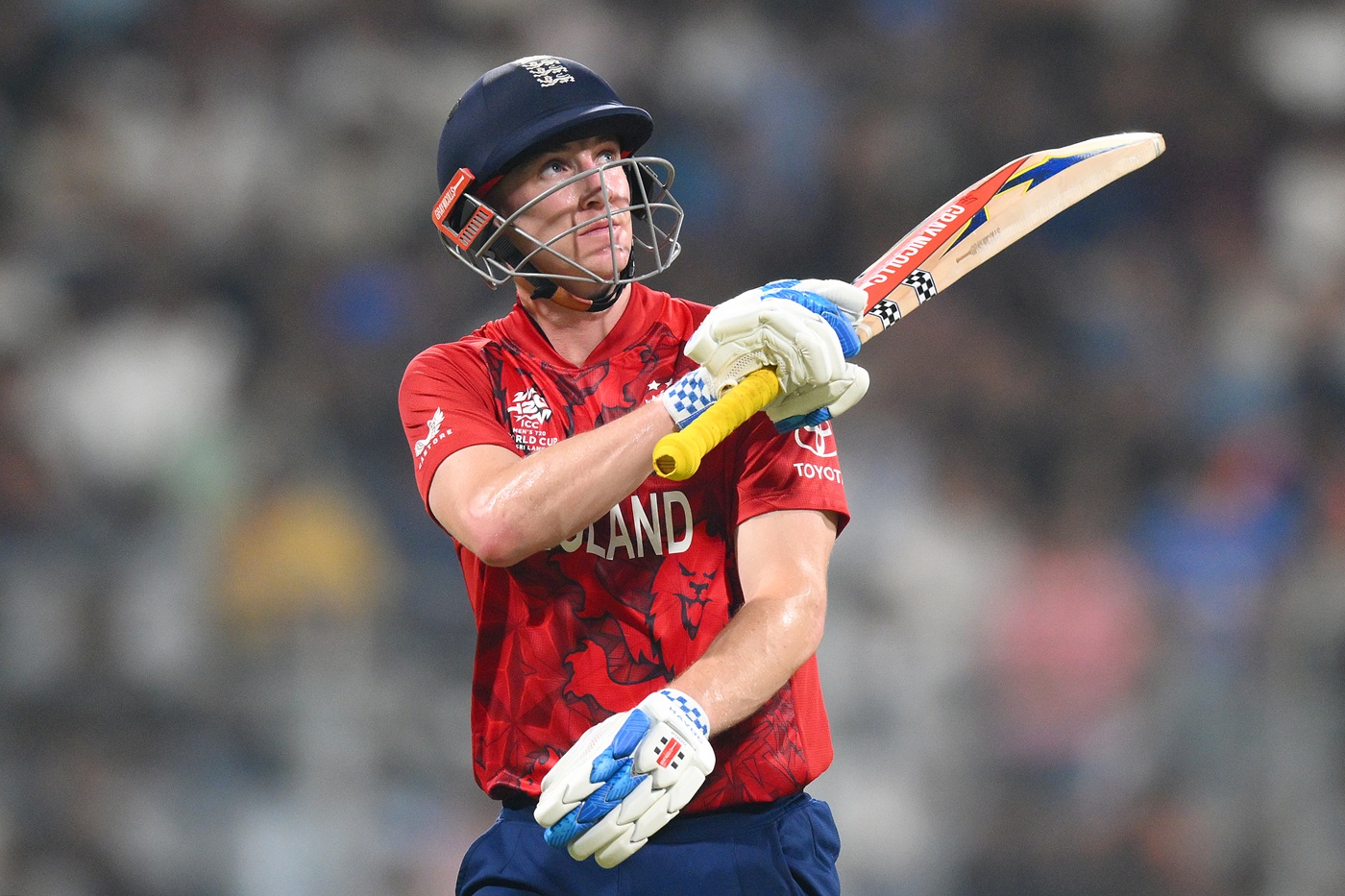England opt to bat in bid to seal Super Eights spot, both teams unchanged