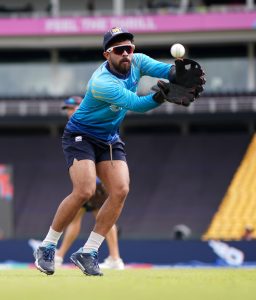 Sri Lanka bring back Chameera and Mishara, ask unchanged England to bat