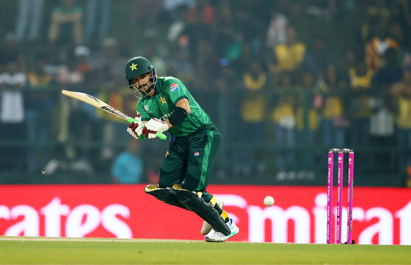 Bangladesh opt to field, Pakistan hand four debuts