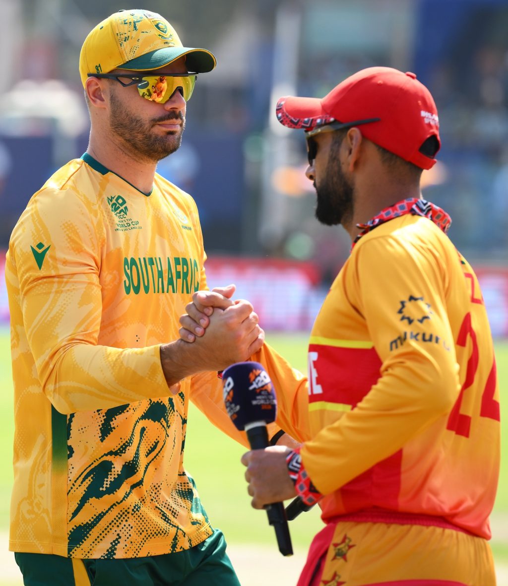 Zimbabwe bat with injuries to Ngarava, Musekiwa; Three changes for SA