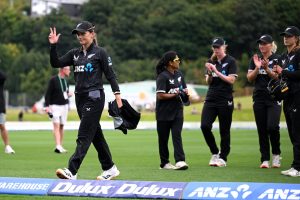 Amelia Kerr's seven-for skittles Zimbabwe to set up ODI series win for New Zealand