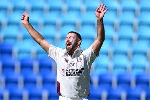 Neser takes five to keep Queensland in Shield final race