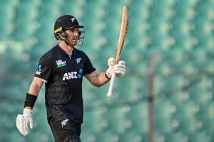 Bangladesh bowl, Kelly leads NZ with Latham out injured