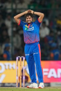 'It hurts' - worry lines at DC as Kuldeep's sorry lines (and lengths) continue