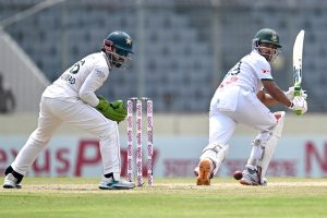 Pakistan need 152 more to win, Bangladesh require seven wickets