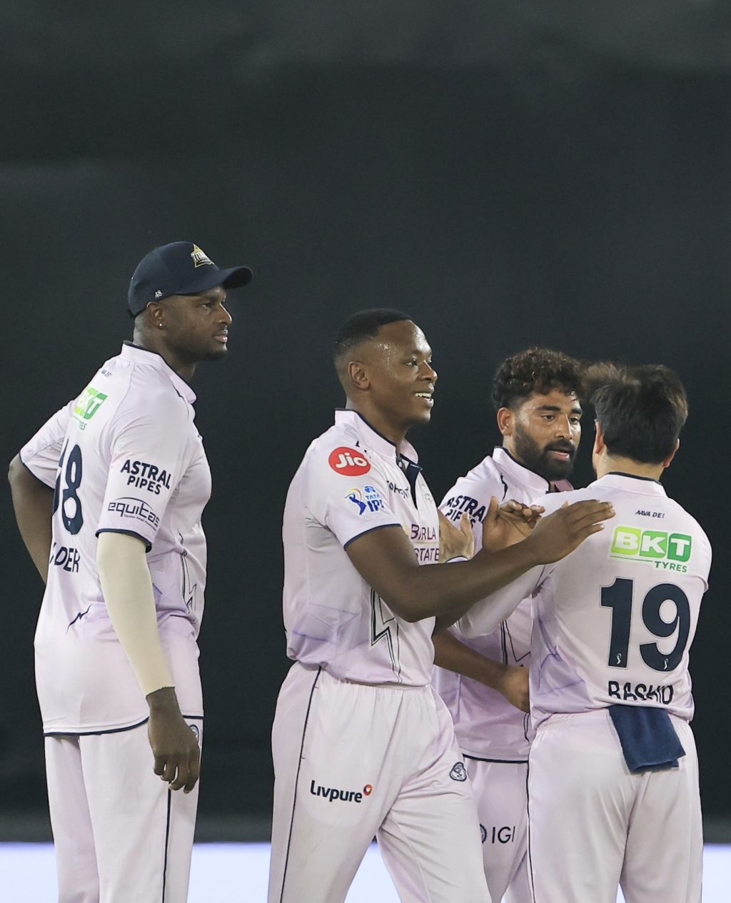 Nehra makes the plan, Gill makes the play - GT's 'philosophy' in full bloom