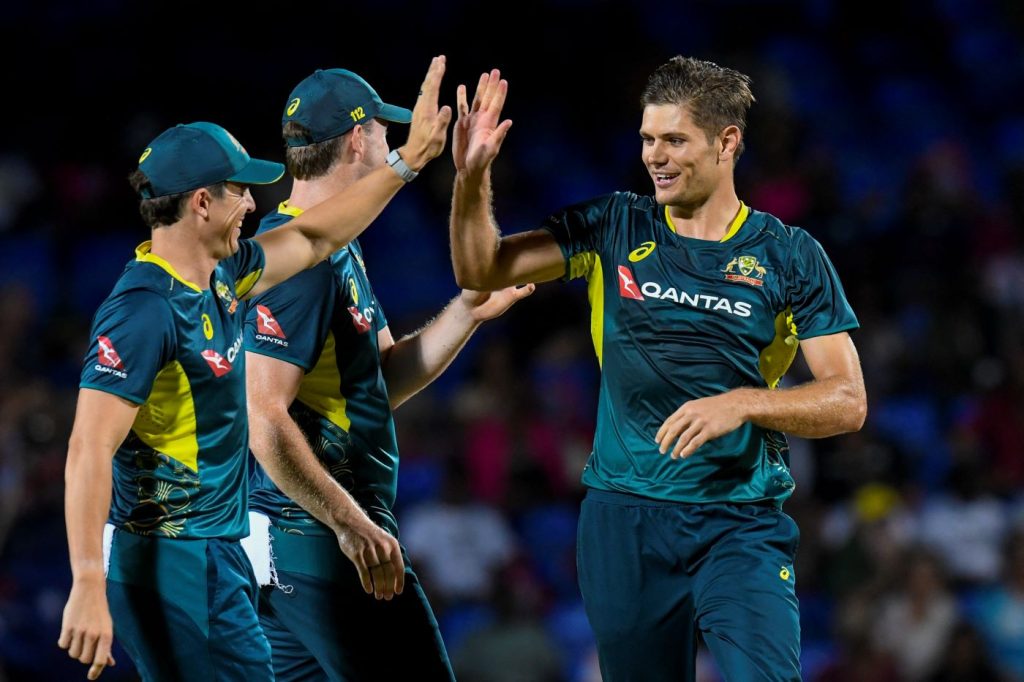 Australia bat first and recall Hardie in bid to wrap up T20I series