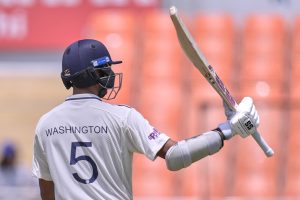 Suthar strikes in first over on debut after India declare on 564