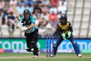 New Zealand bowl in must-win match with Sophie Devine, Lea Tahuhu back