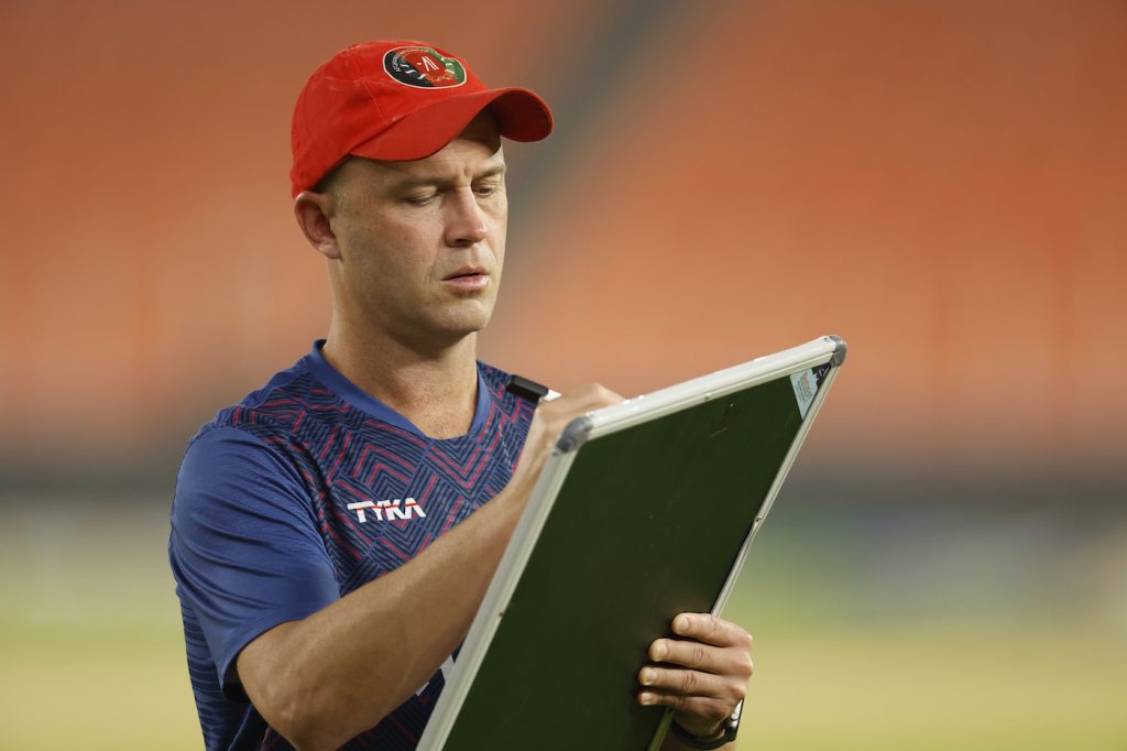 Jonathan Trott joins Ireland as consultant amid England links