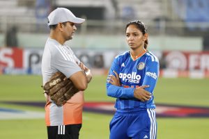 Muzumdar urges India to 'stay in the present' after T20 World Cup malfunction