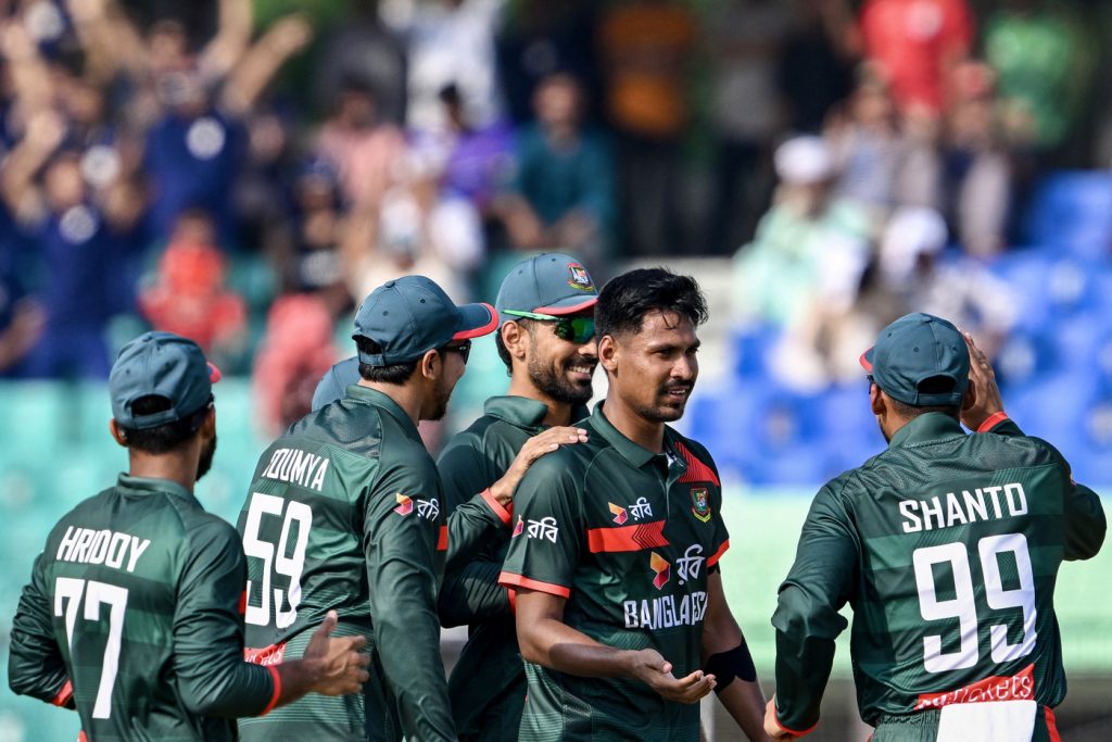 Mustafizur Rahman ruled out for four weeks with hamstring and knee injuries