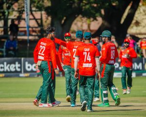 Zimbabwe opt to bat in series decider
