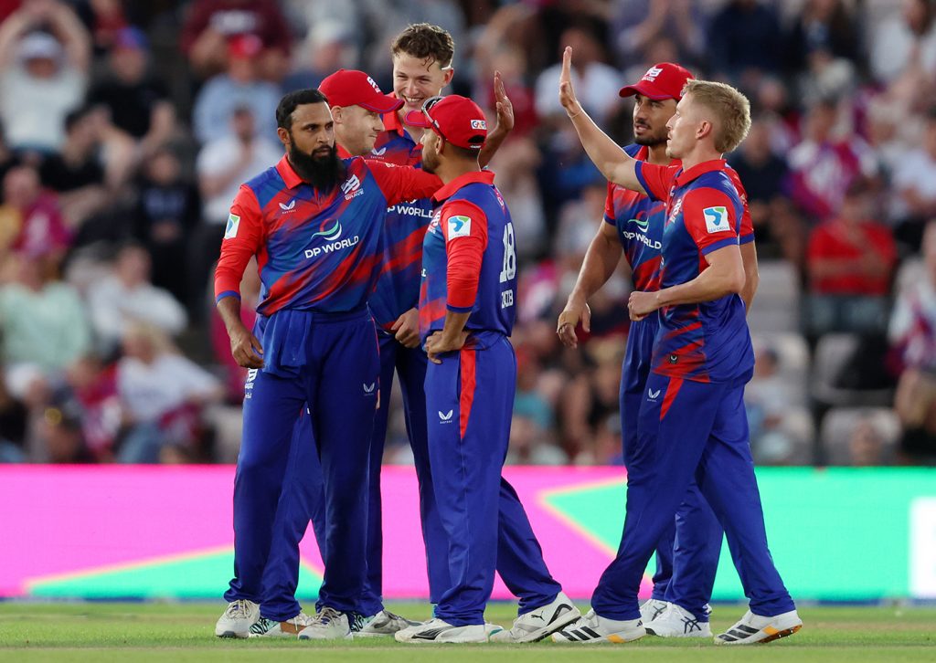 Stoinis the spark as Brave claim first win at fourth attempt