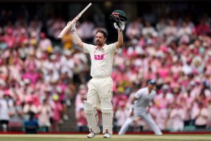 Head beats Carey by one vote to claim back-to-back Allan Border Medals