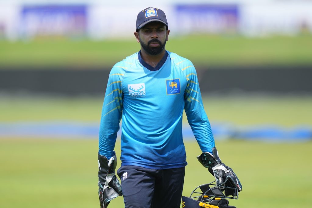 De Silva on Dickwella selection: In Galle, 'player with the best glovework plays'