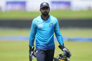 De Silva on Dickwella selection: In Galle, 'player with the best glovework plays'
